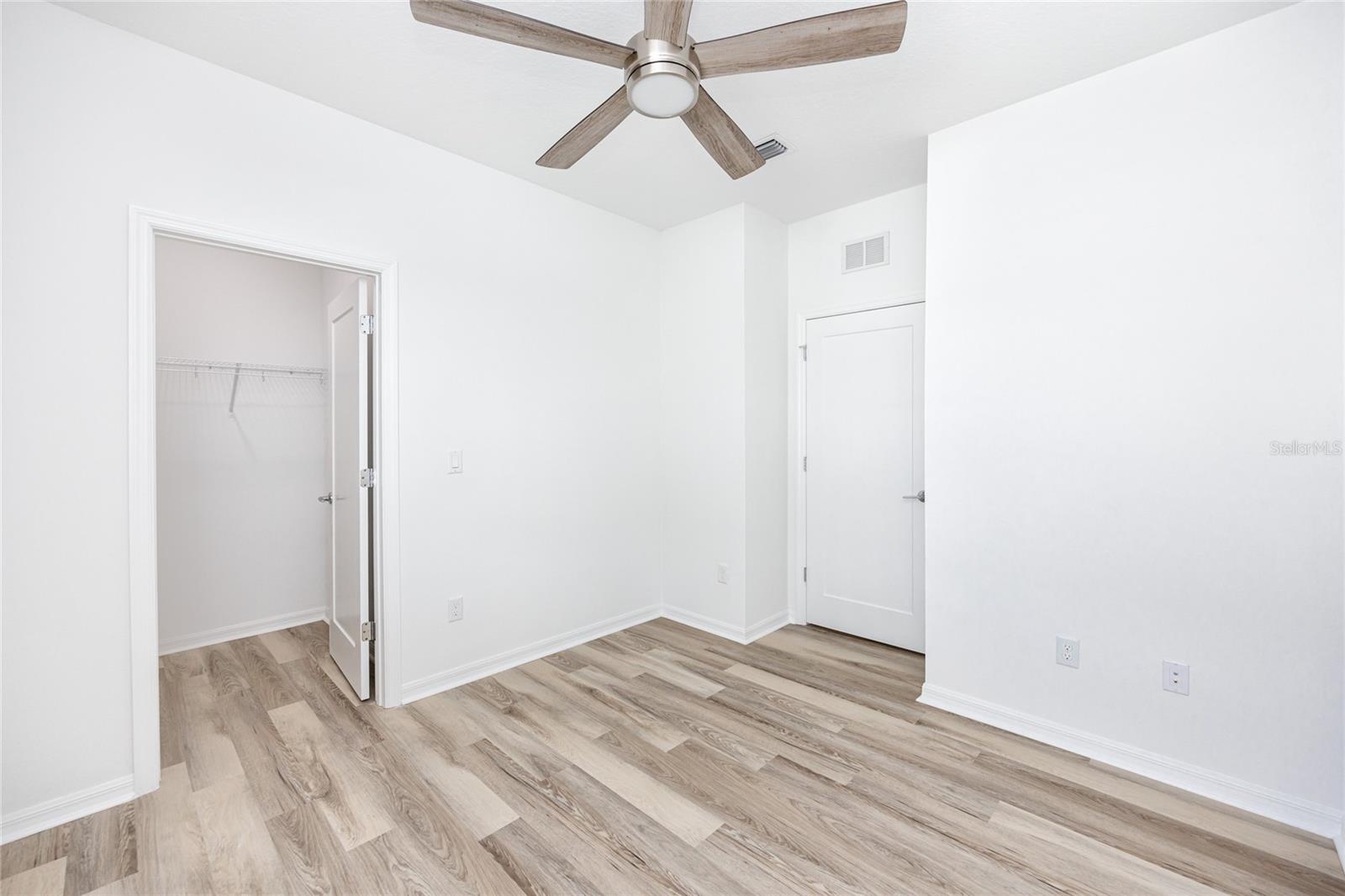 915 E 15TH AVE #2 — photo 28