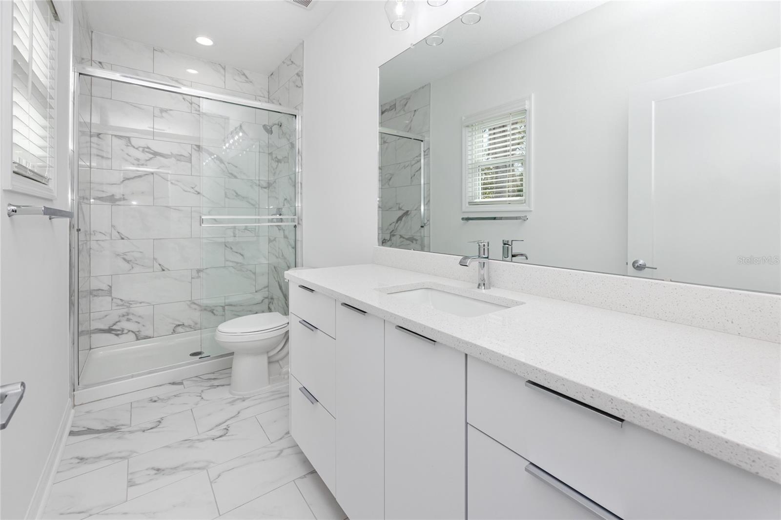 915 E 15TH AVE #2 — photo 34