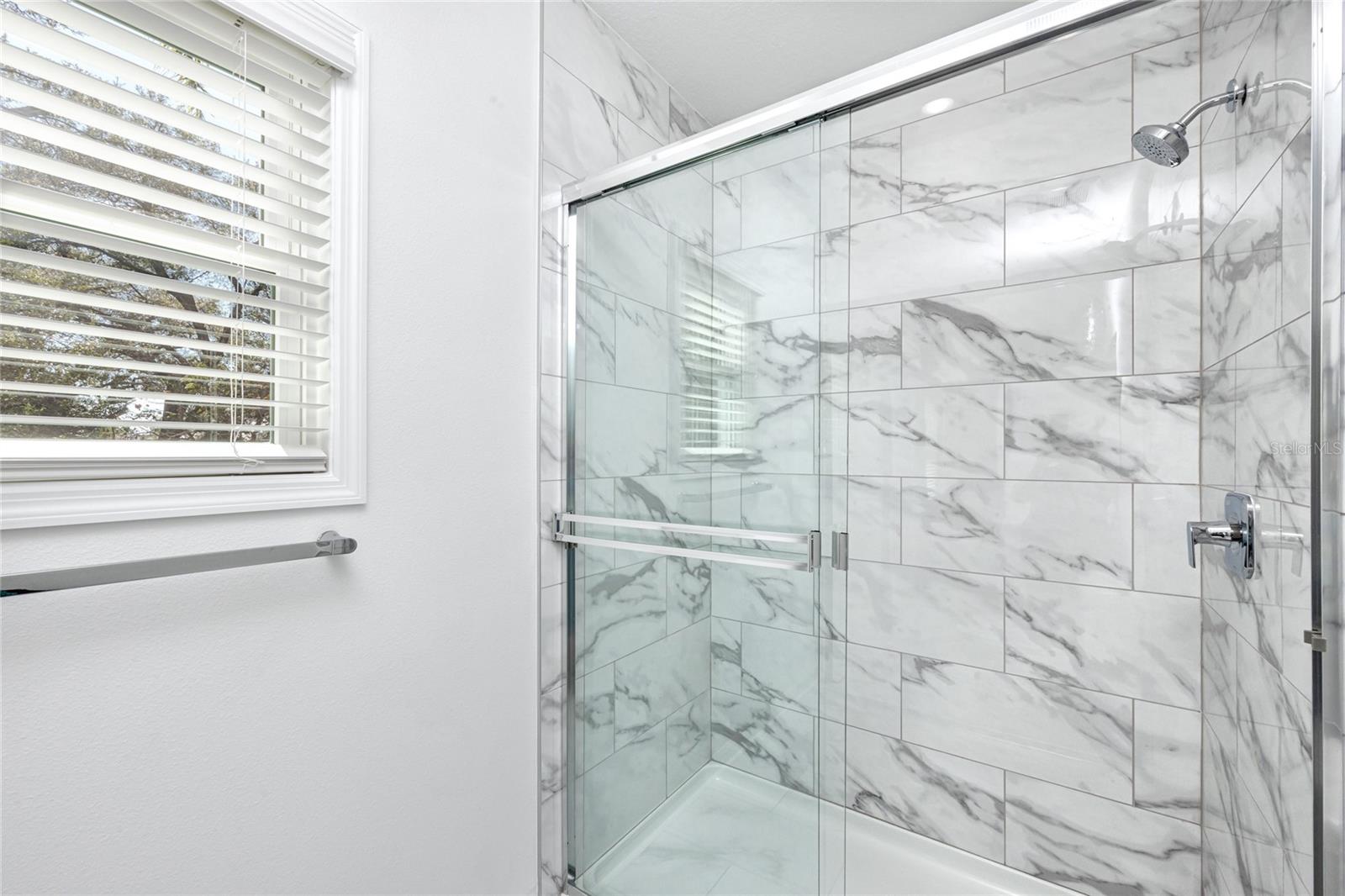 915 E 15TH AVE #2 — photo 35
