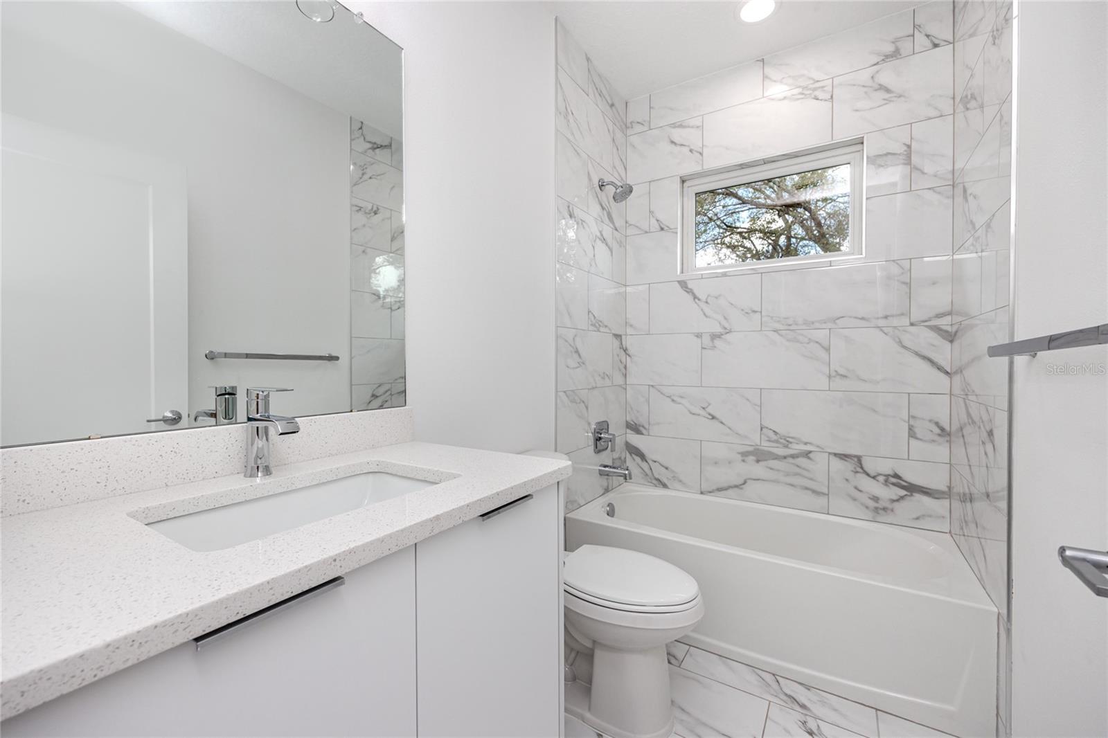 915 E 15TH AVE #2 — photo 25