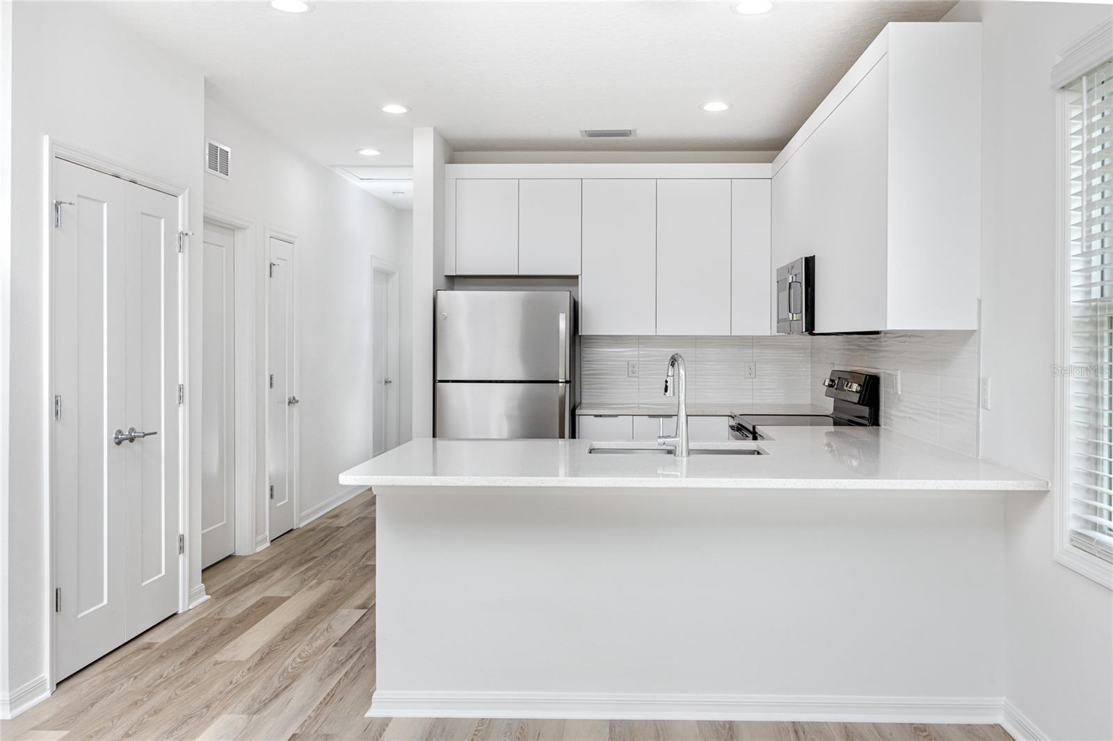 915 E 15TH AVE #2 — photo 13