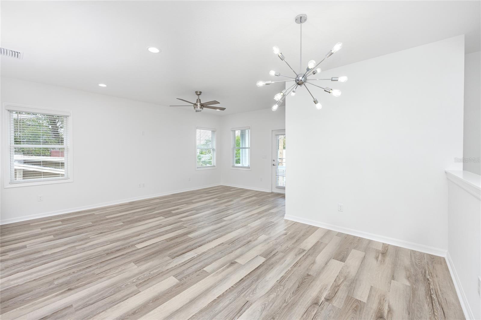 915 E 15TH AVE #2 — photo 7