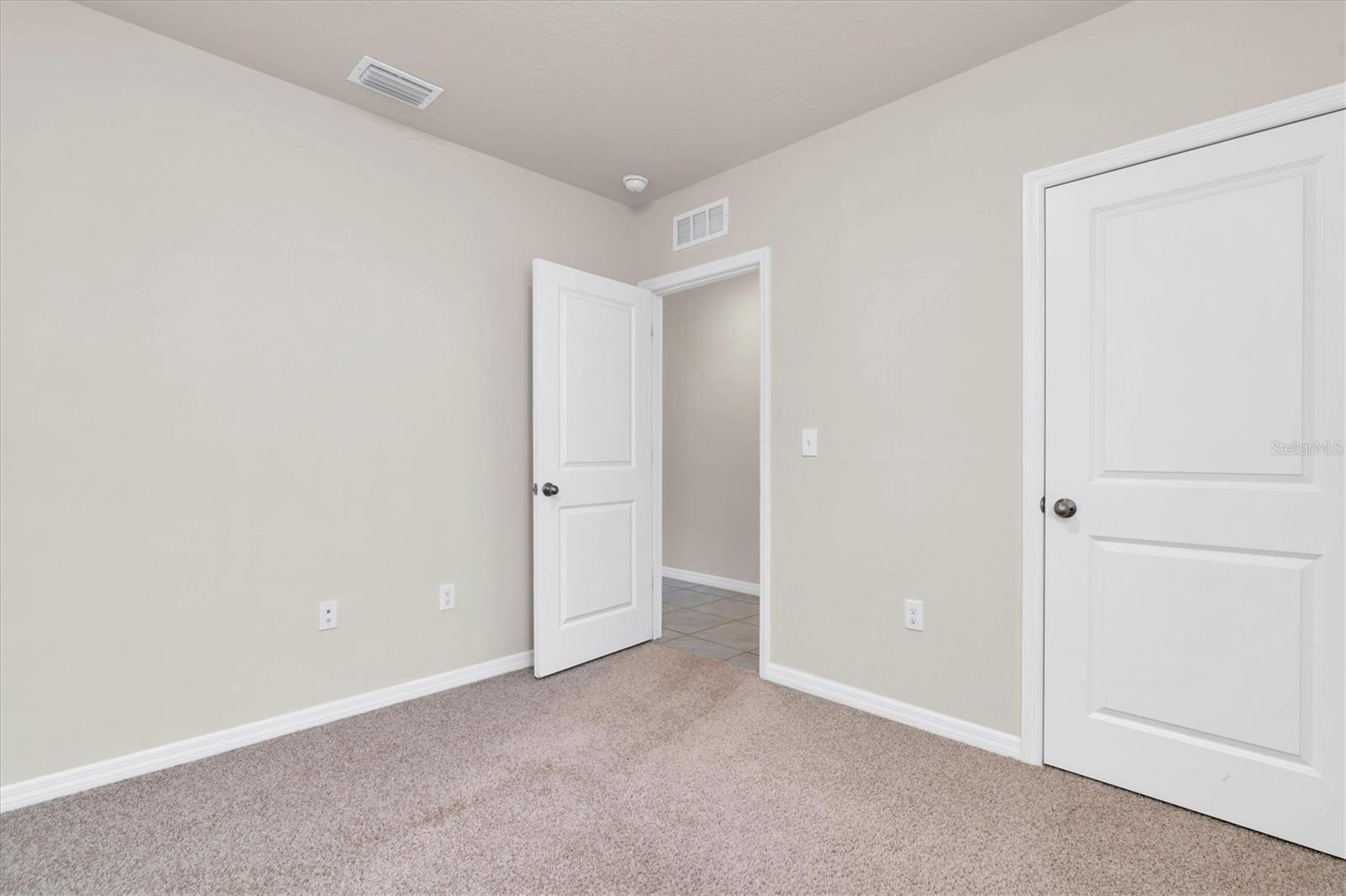 17070 OVAL RUM DR — photo 24