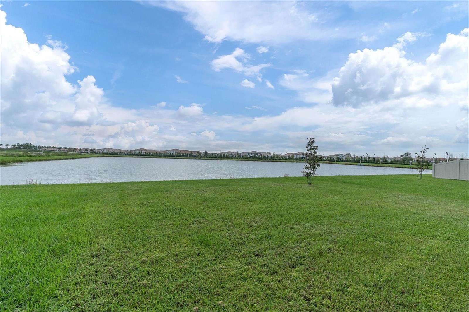 17070 OVAL RUM DR — photo 32