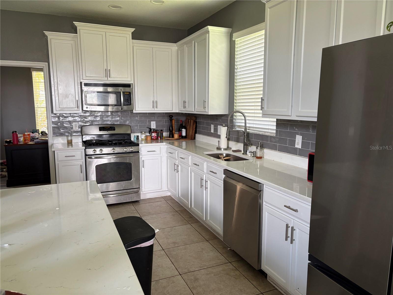 12332 BELCROFT DR — photo 4