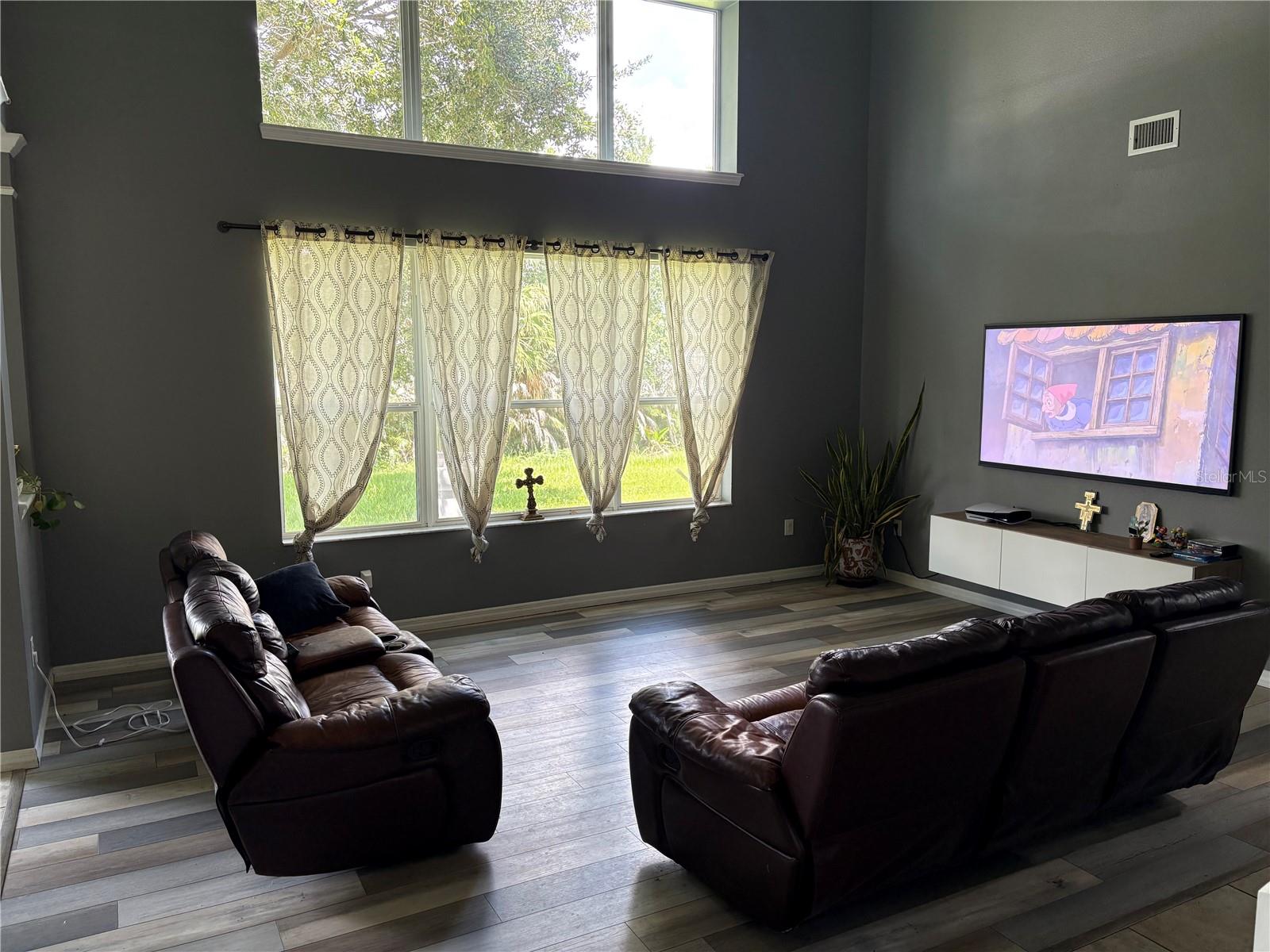 12332 BELCROFT DR — photo 3