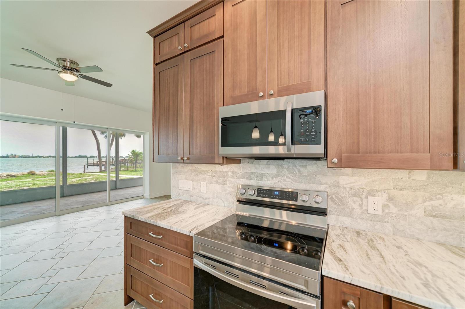 211 BAHIA VISTA DR — photo 18