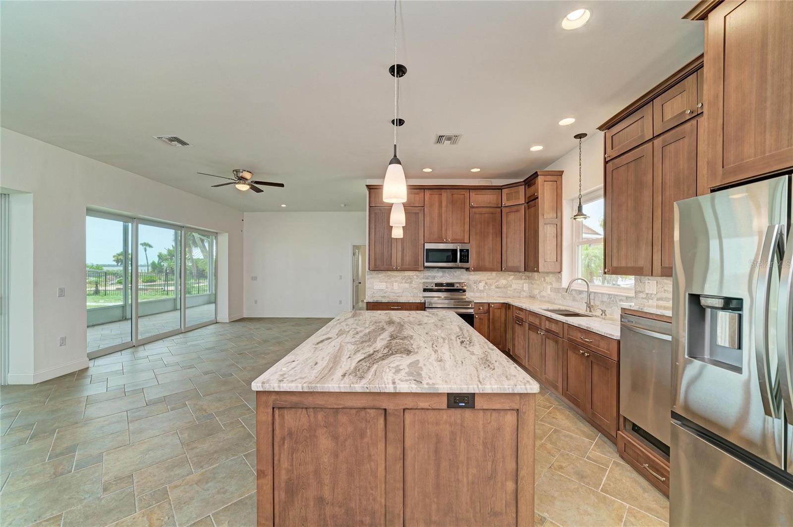 211 BAHIA VISTA DR — photo 16