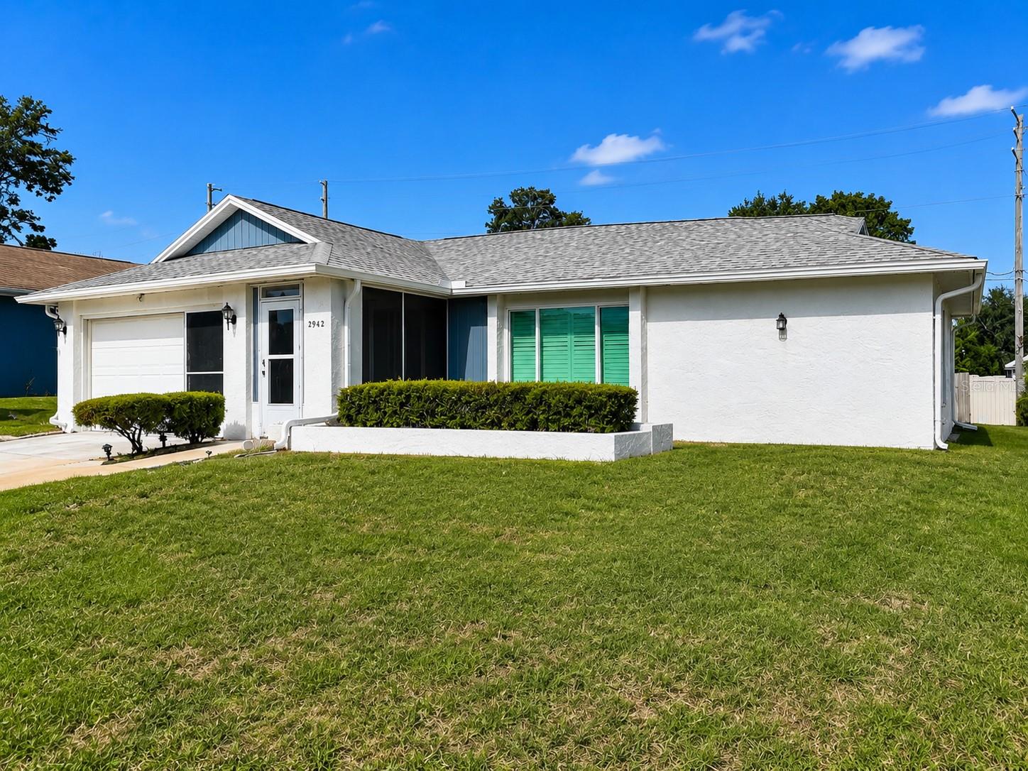 2942 MACALPIN DR W — photo 2