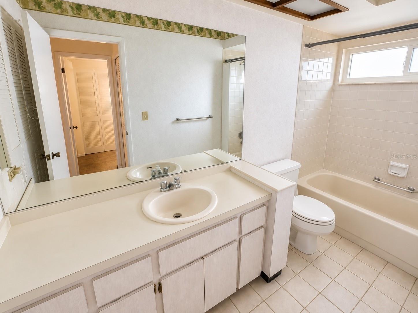 2942 MACALPIN DR W — photo 11