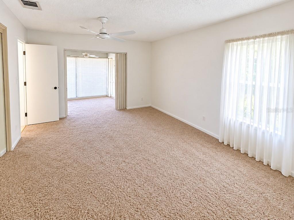 2942 MACALPIN DR W — photo 4