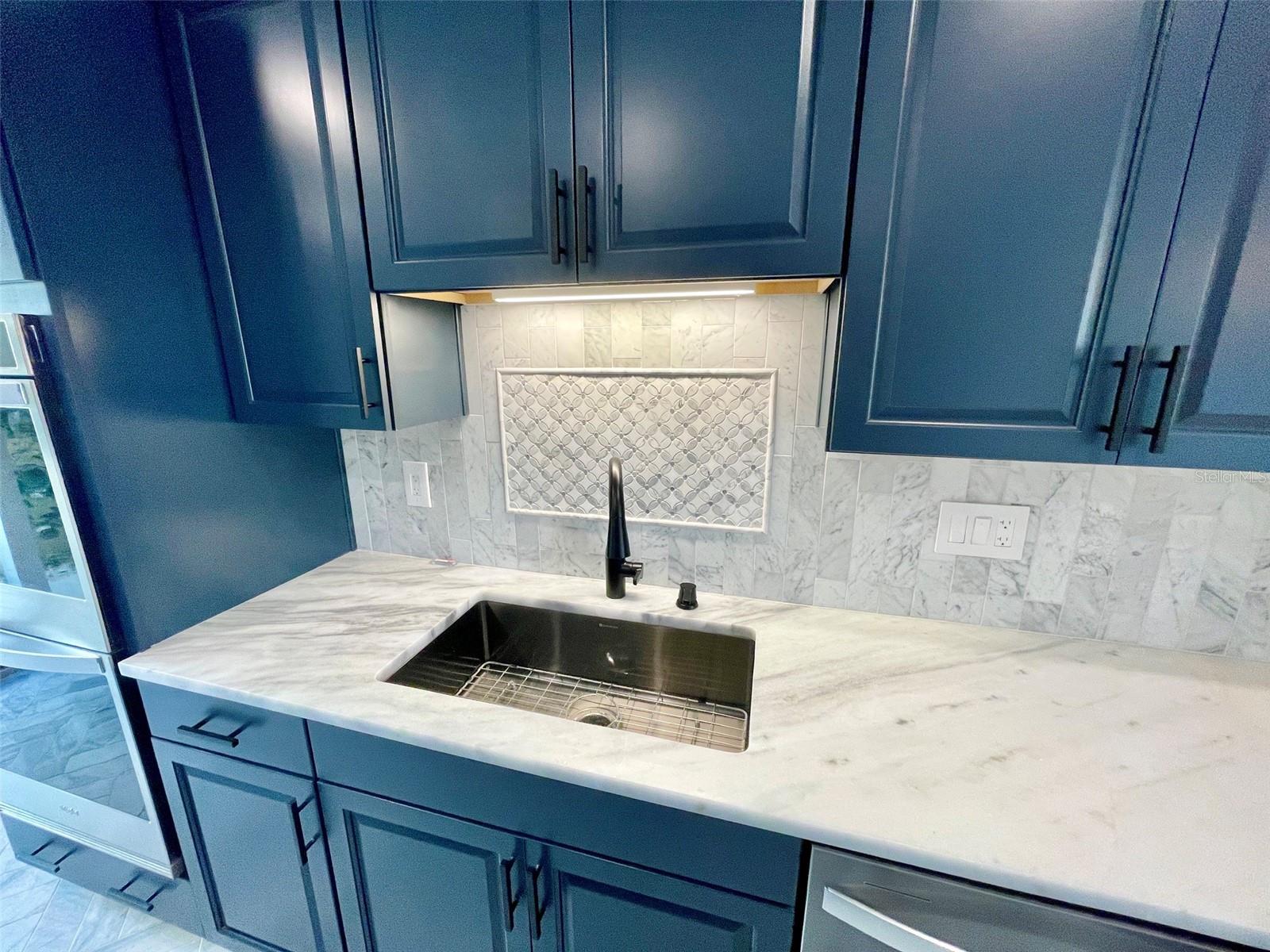 44 SANDSTONE CIR — photo 19