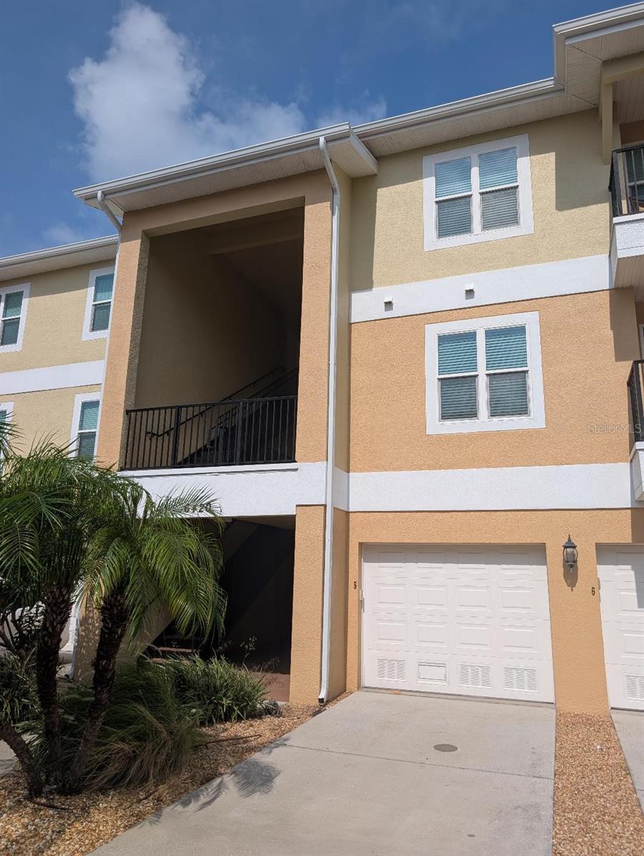 6420 BANYAN BLVD #203 — photo 2