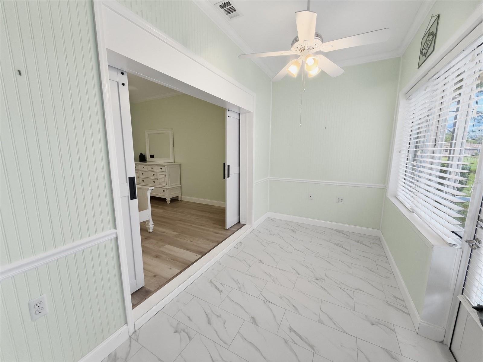 7411 MOORGATE CT — photo 33