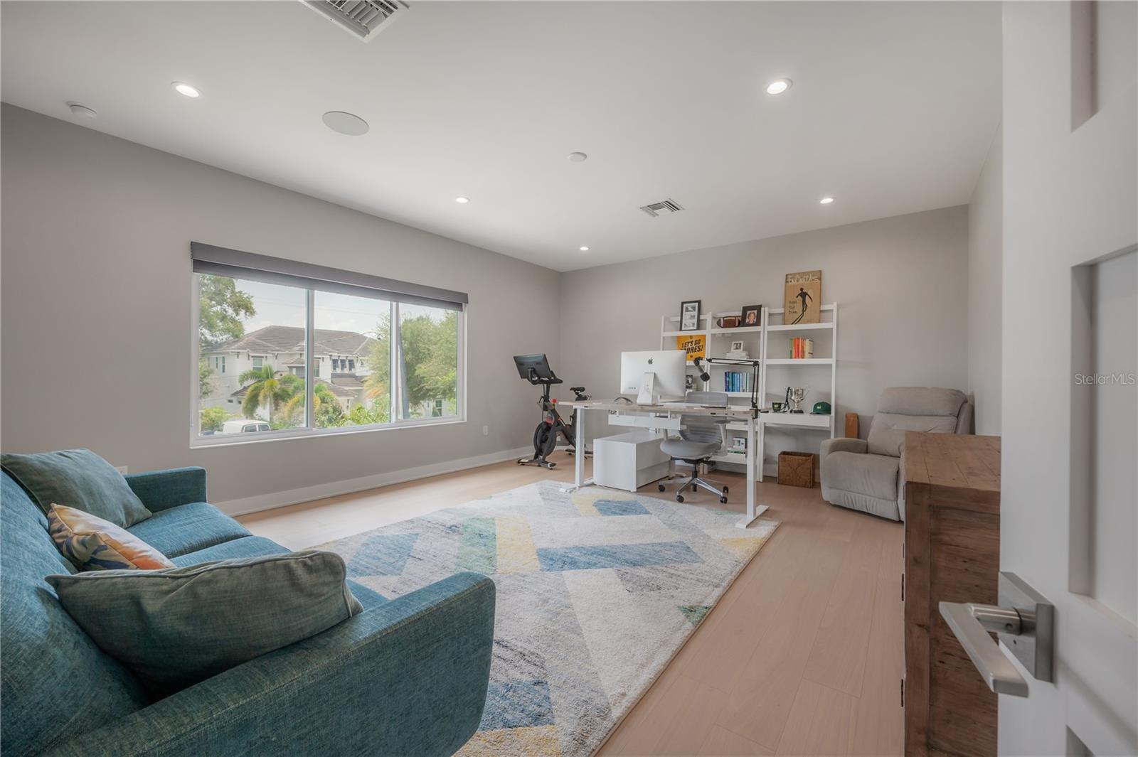 4207 W JETTON AVE — photo 38