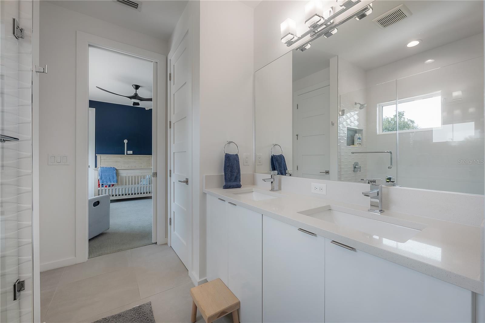 4207 W JETTON AVE — photo 44