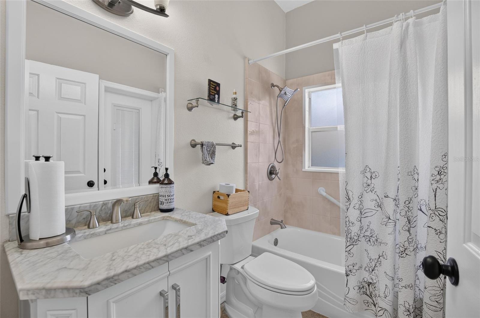 11937 TIMBERHILL DR — photo 28