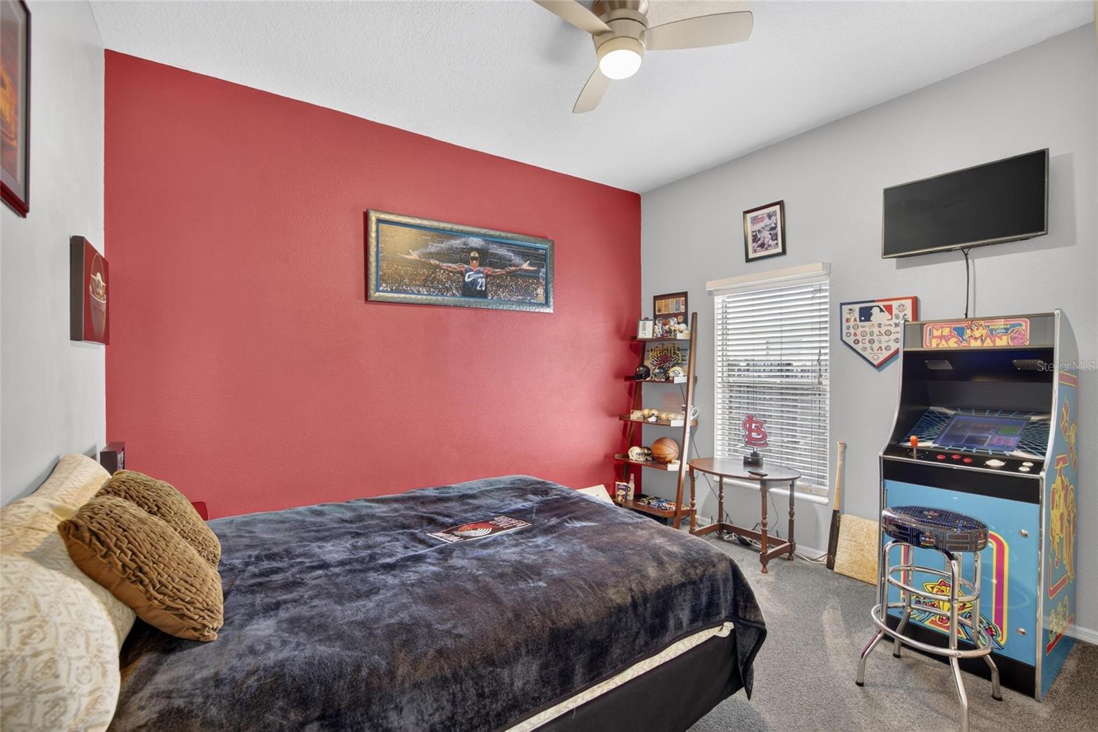 11937 TIMBERHILL DR — photo 29