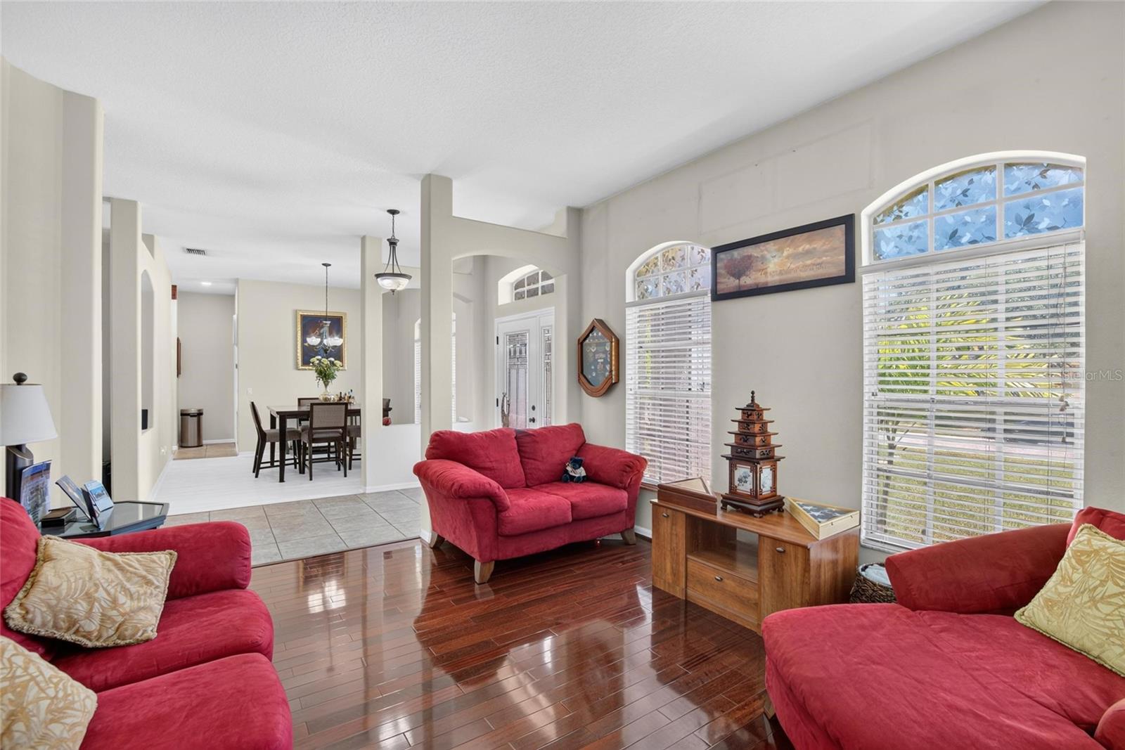 11937 TIMBERHILL DR — photo 16