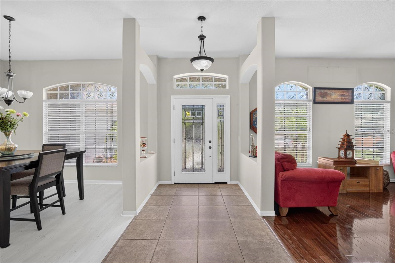 11937 TIMBERHILL DR — photo 14
