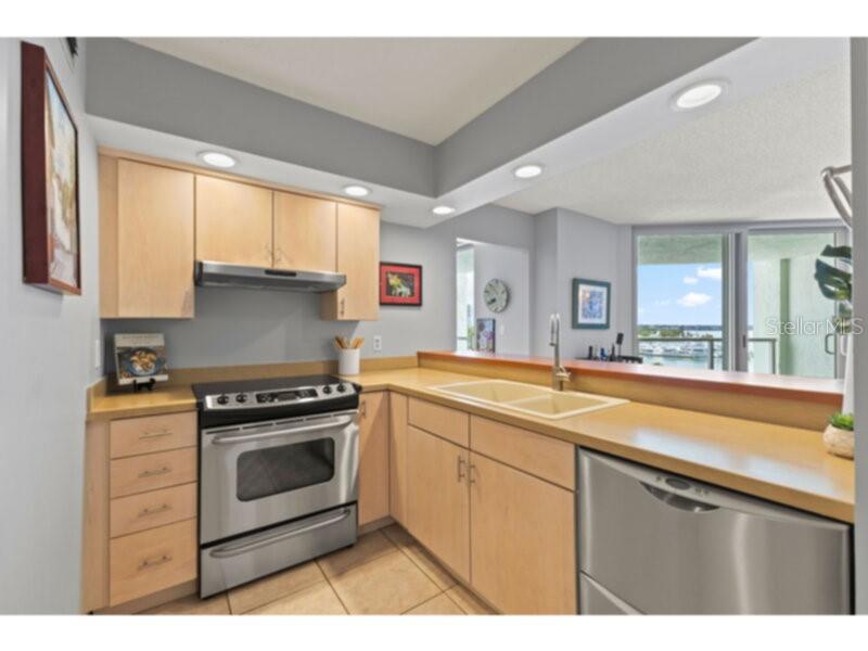 1111 N GULFSTREAM AVE #6B — photo 20