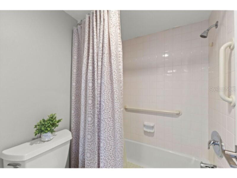 1111 N GULFSTREAM AVE #6B — photo 30