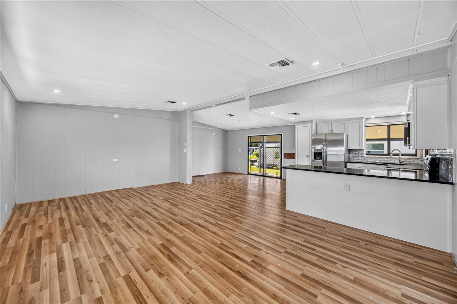 141 RAROTONGA RD — photo 26