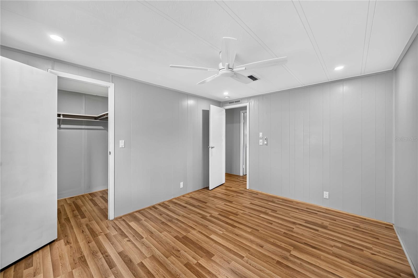 141 RAROTONGA RD — photo 19