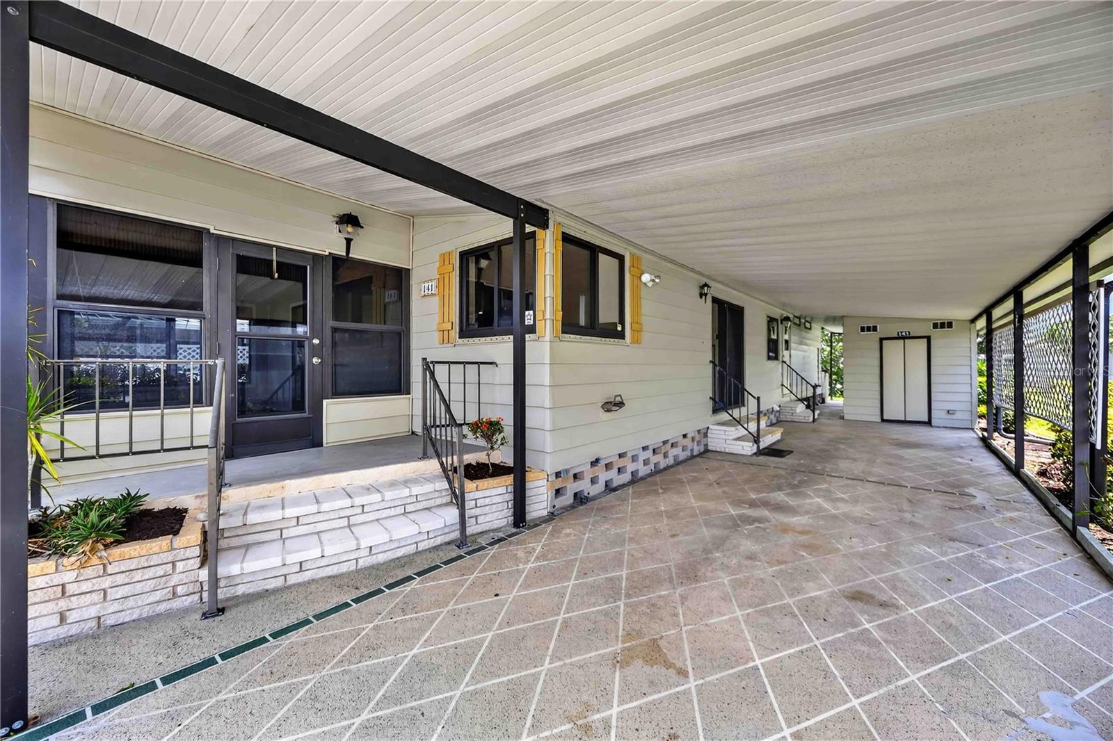 141 RAROTONGA RD — photo 5