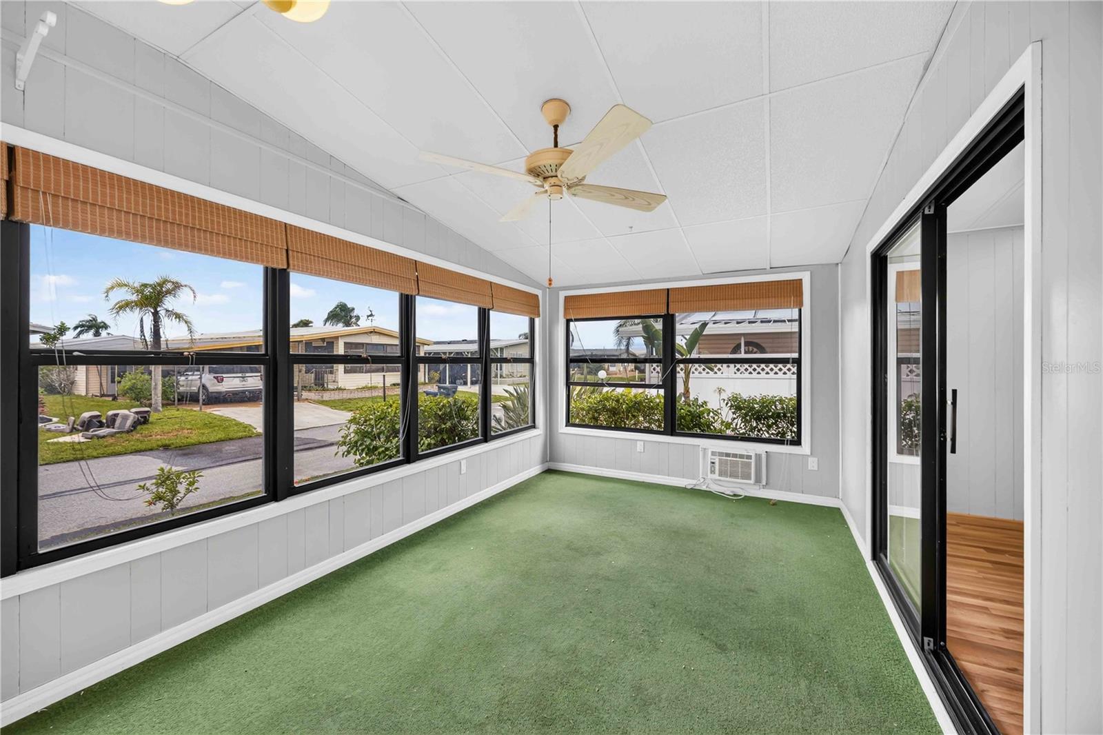 141 RAROTONGA RD — photo 23