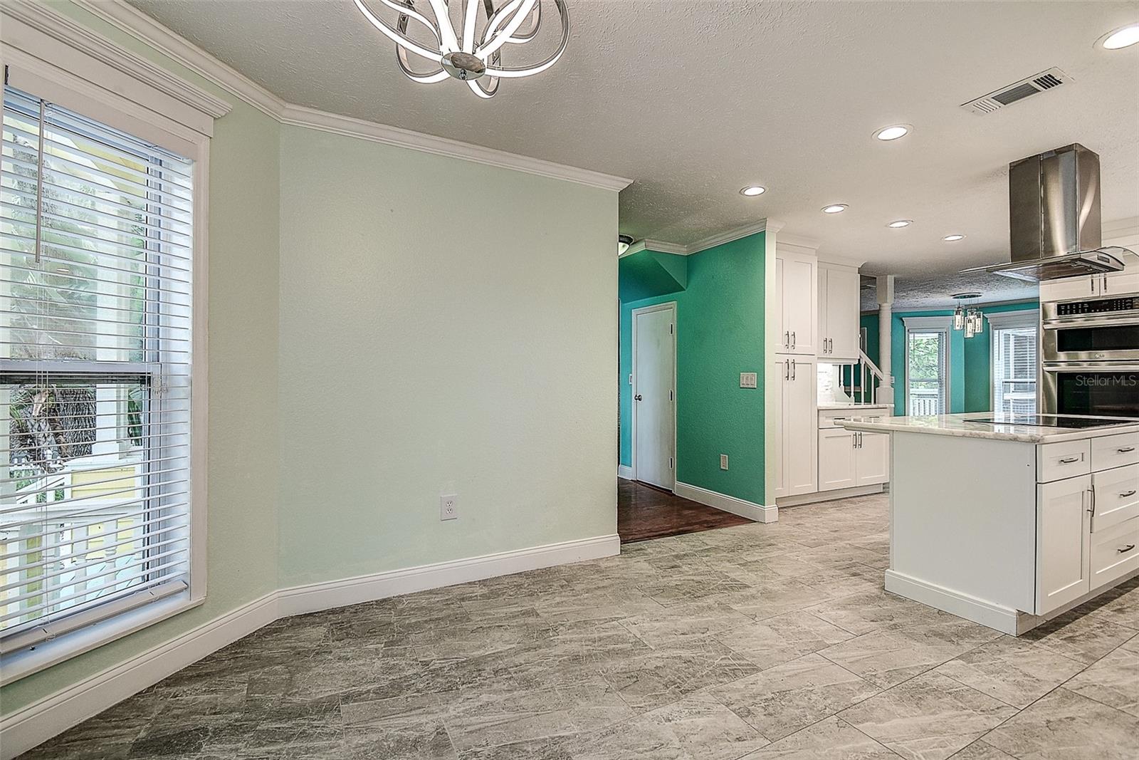510 WIDEVIEW AVE — photo 12