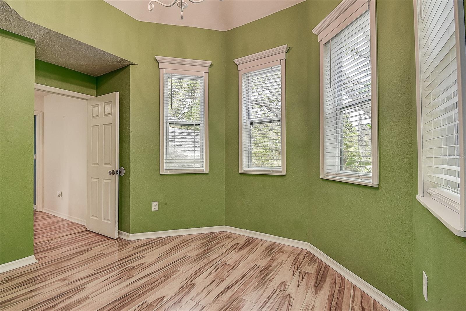510 WIDEVIEW AVE — photo 25