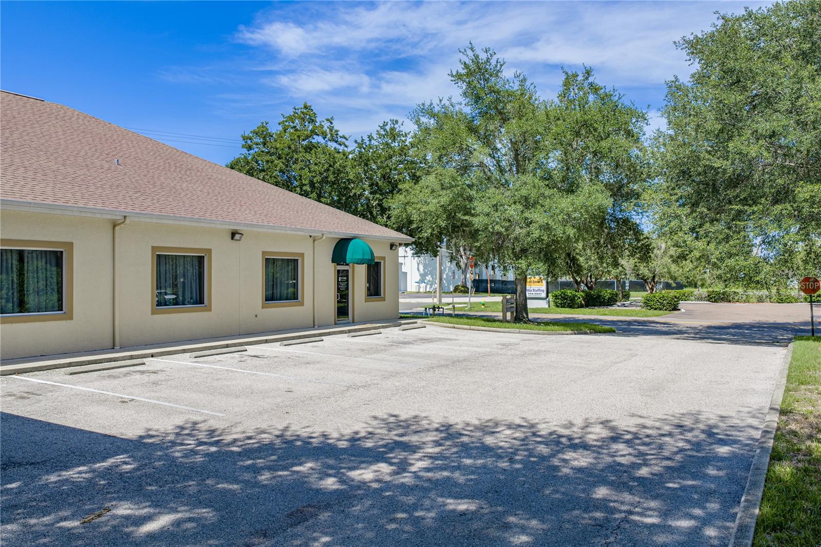 1214 W REYNOLDS ST #1 — photo 38