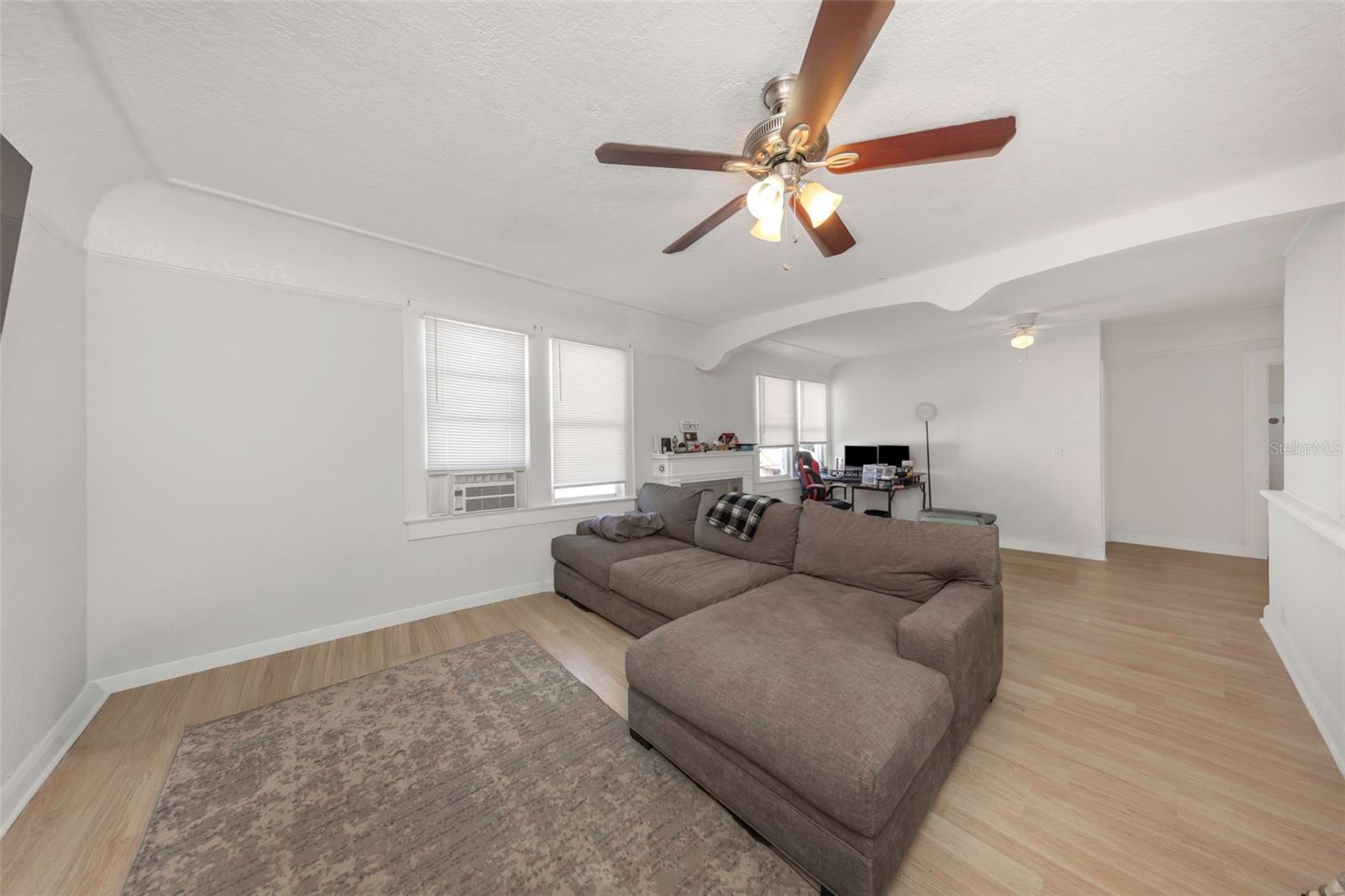 2904 W CHESTNUT ST #1-4 — photo 34