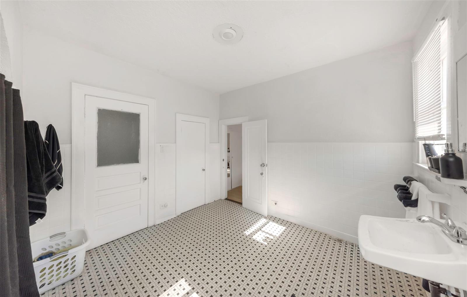 2904 W CHESTNUT ST #1-4 — photo 28