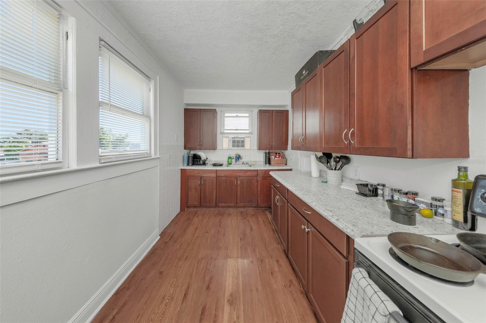 2904 W CHESTNUT ST #1-4 — photo 20