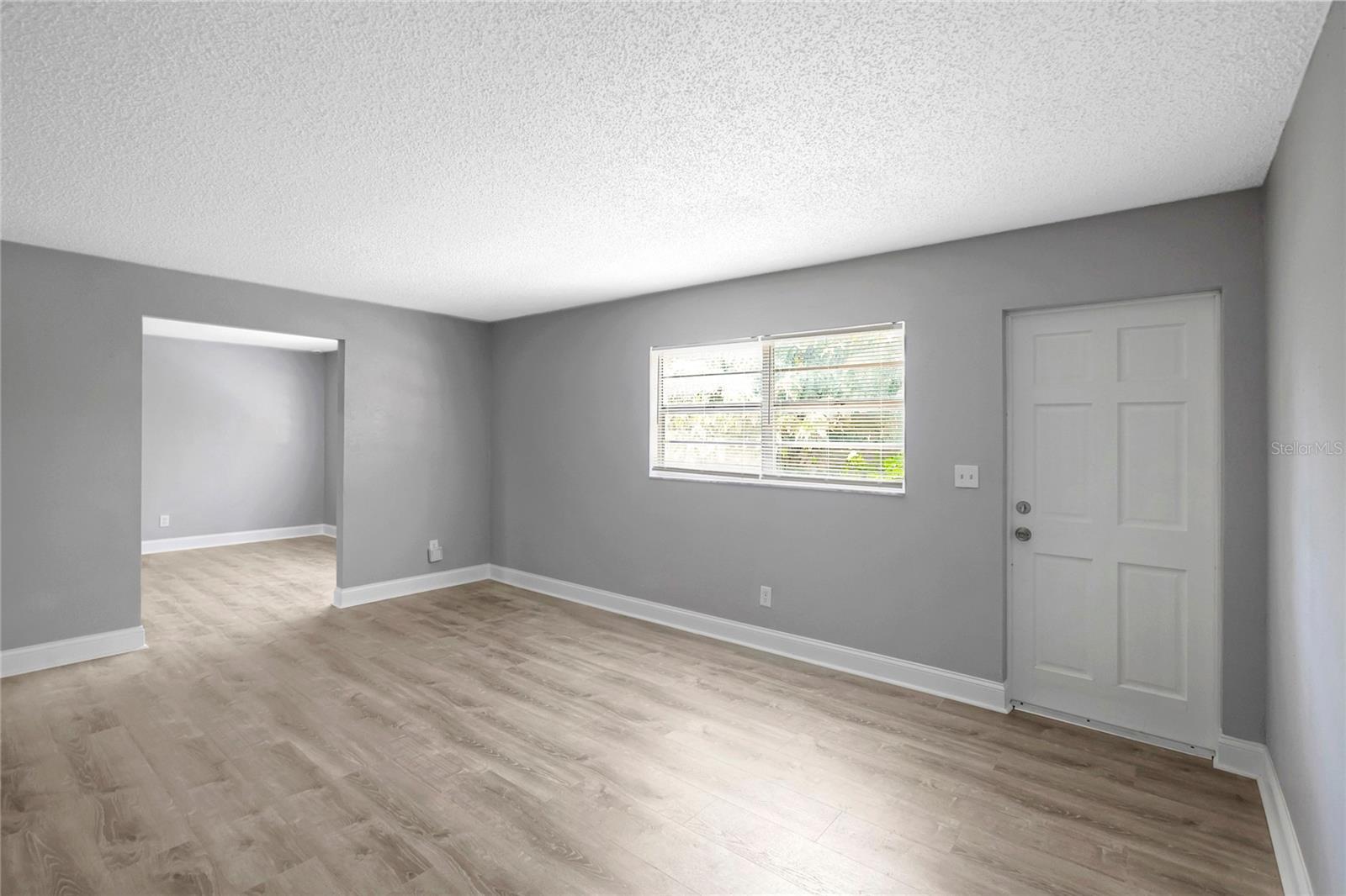1615 E SITKA ST — photo 4