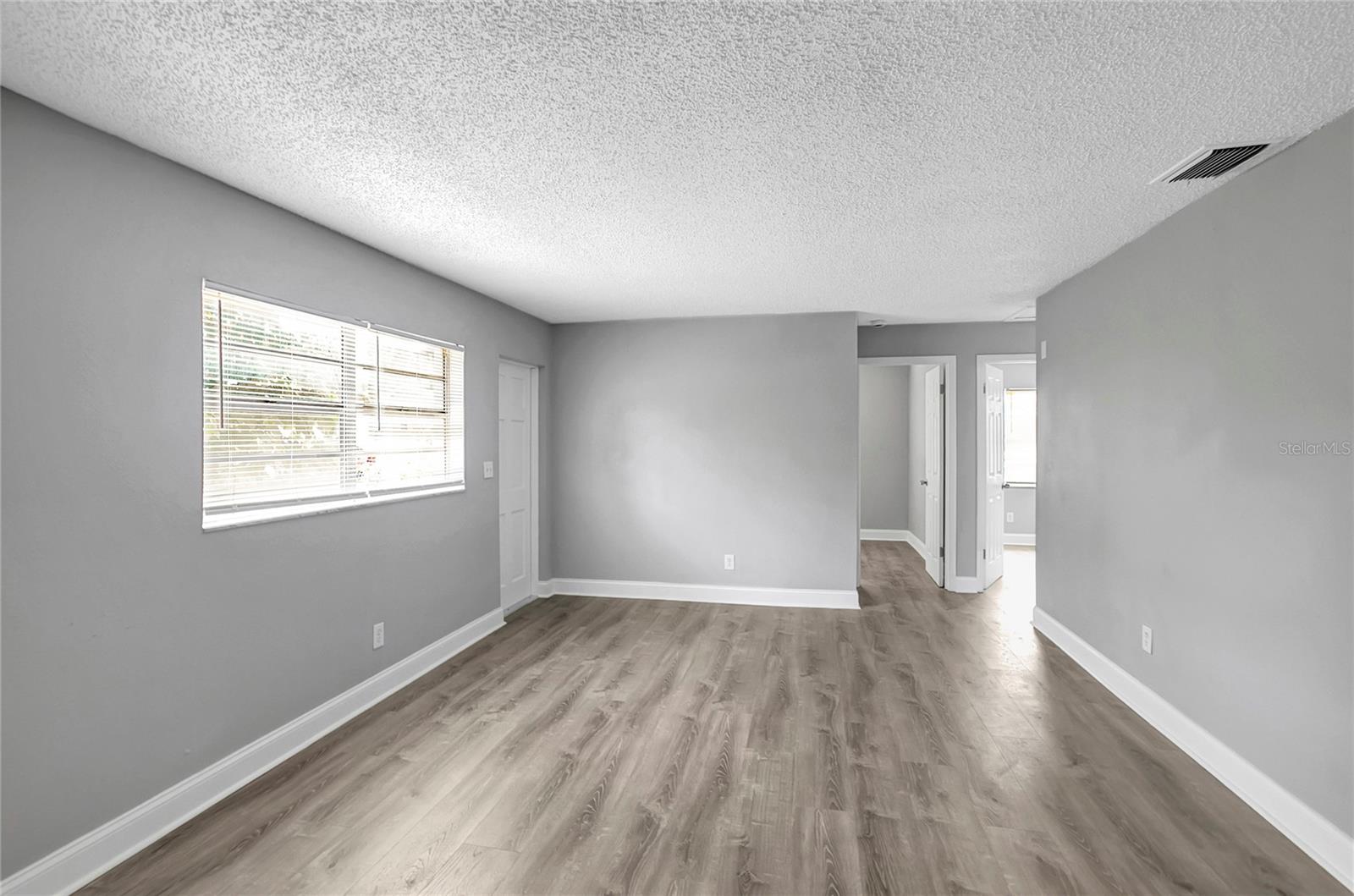 1615 E SITKA ST — photo 3