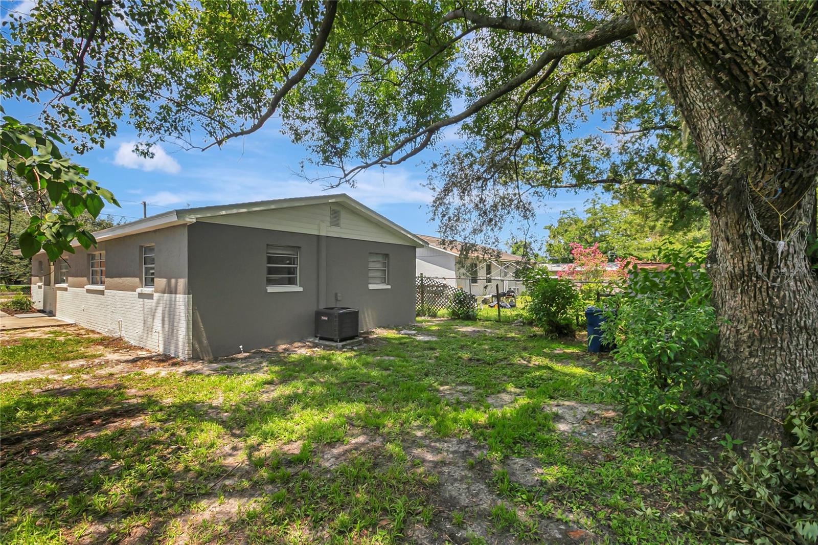1615 E SITKA ST — photo 32