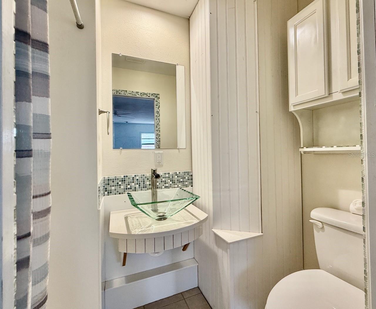 1583 REDWOOD AVE — photo 34