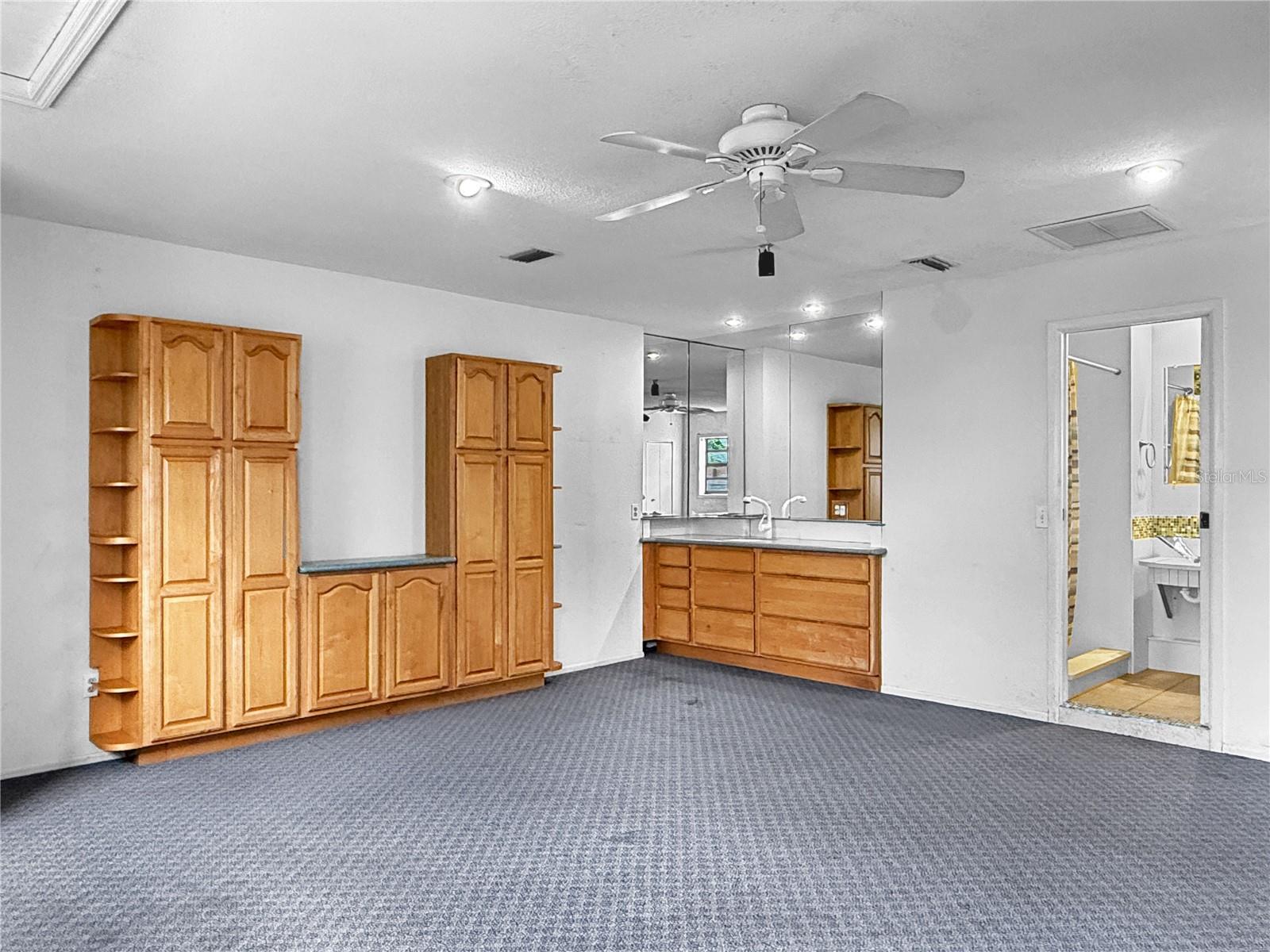 1583 REDWOOD AVE — photo 32