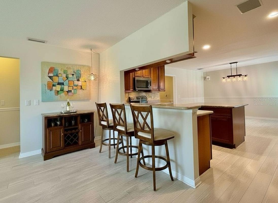 1583 REDWOOD AVE — photo 10