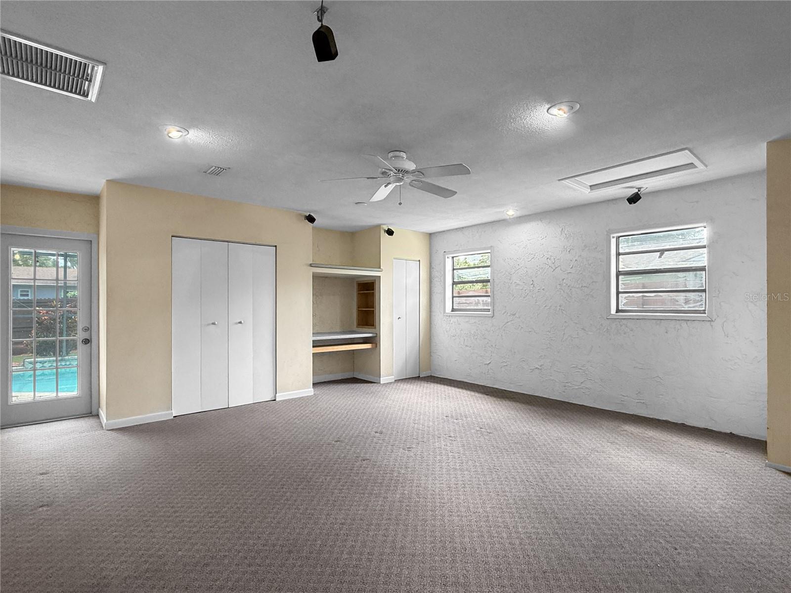 1583 REDWOOD AVE — photo 37