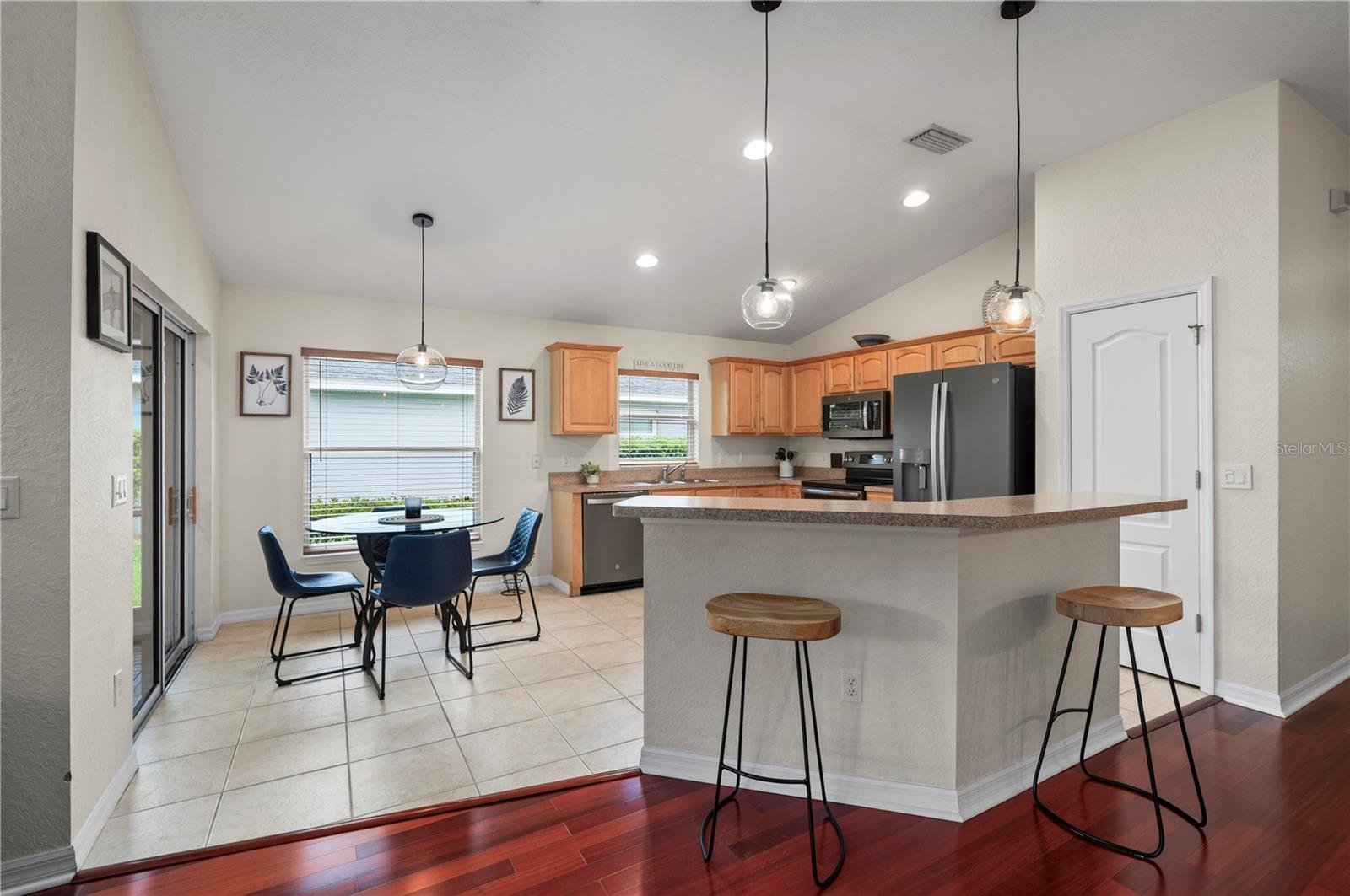 1611 SCARLETT AVE — photo 9