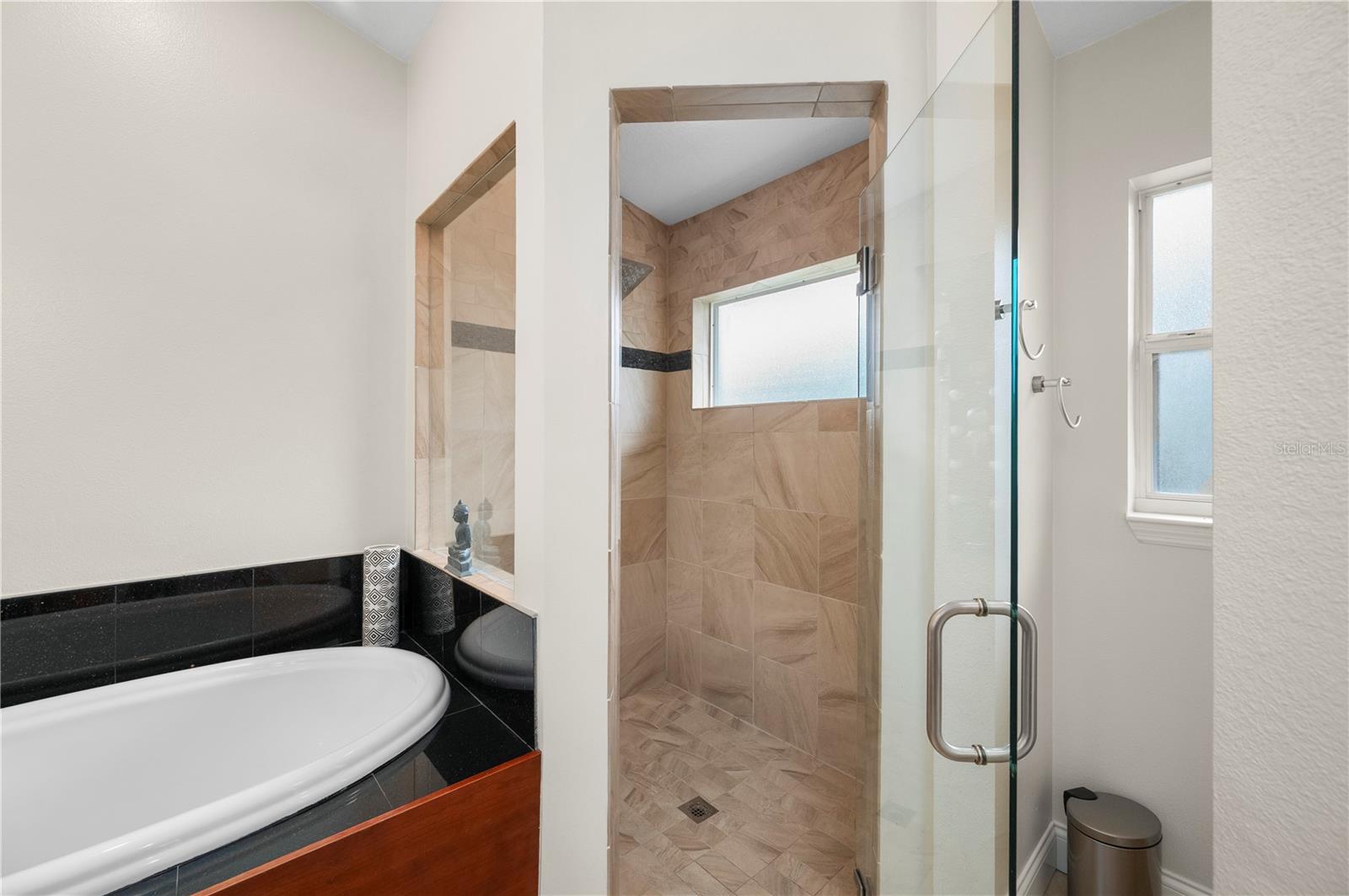 1611 SCARLETT AVE — photo 25