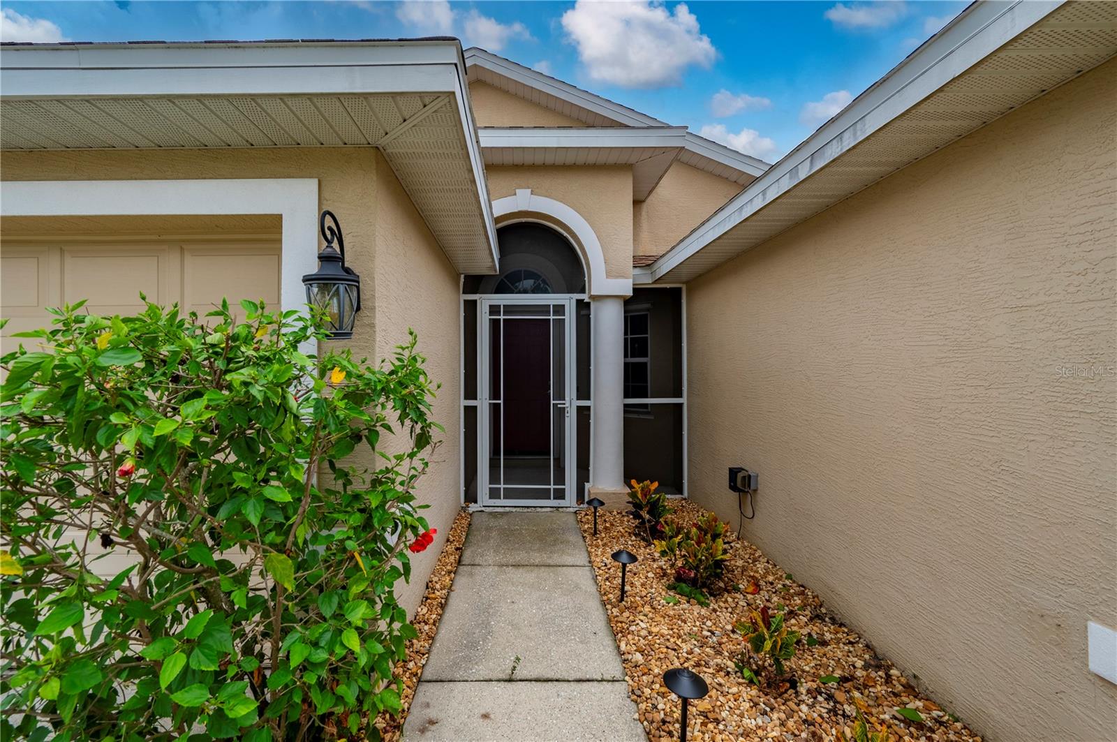 1611 SCARLETT AVE — photo 3
