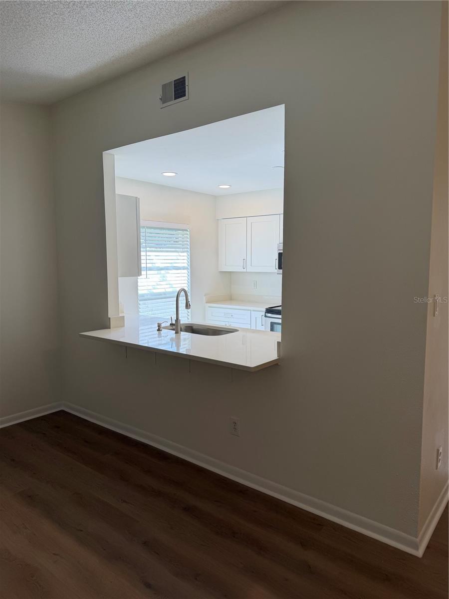 518 BRYAN VALLEY CT — photo 4