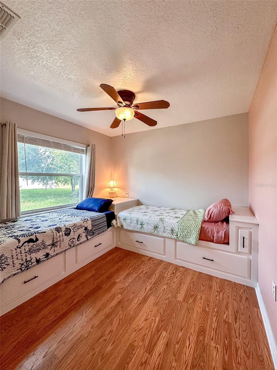 9233 IRONDALE LN — photo 34