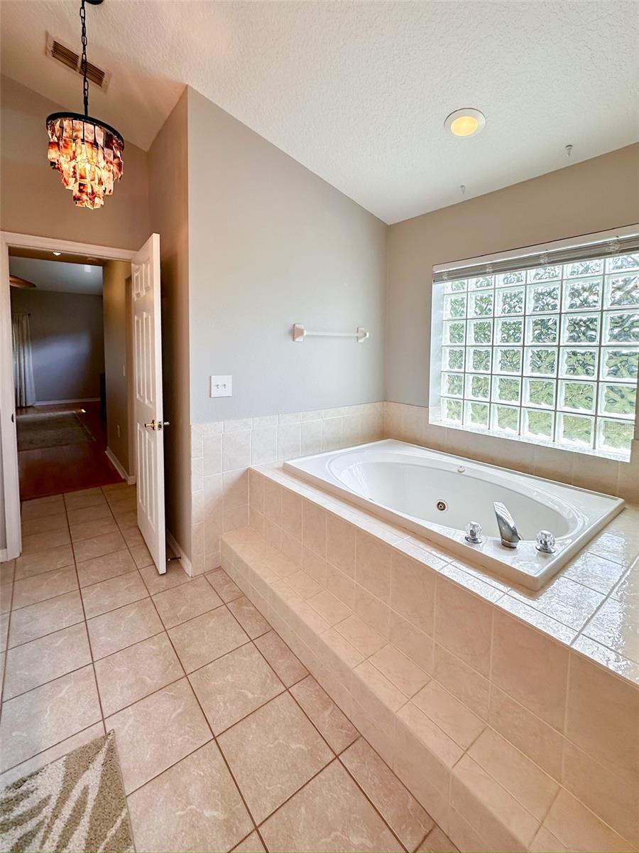 9233 IRONDALE LN — photo 21