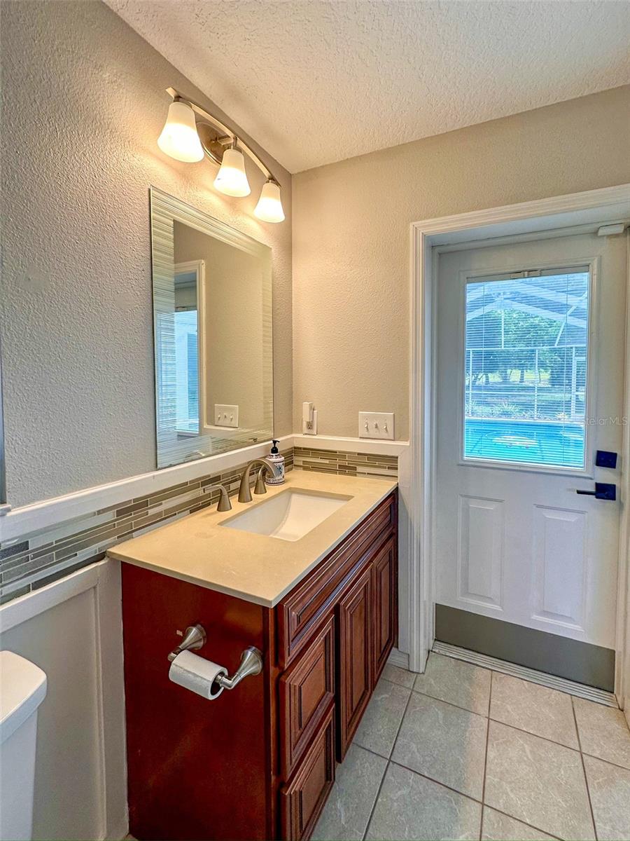 9233 IRONDALE LN — photo 36